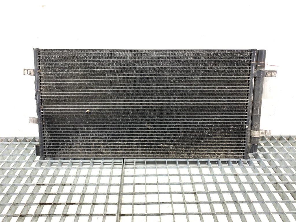 [STARK-855161] Radiador de aire acondicionado Audi A4 B8 Avant (8K5) 2.7 TDI 2008-2012
