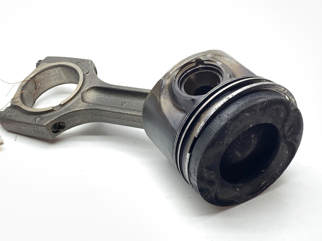 [STARK-856824] Pistón con biela BMW 5 (E60) 530d 2007-2009