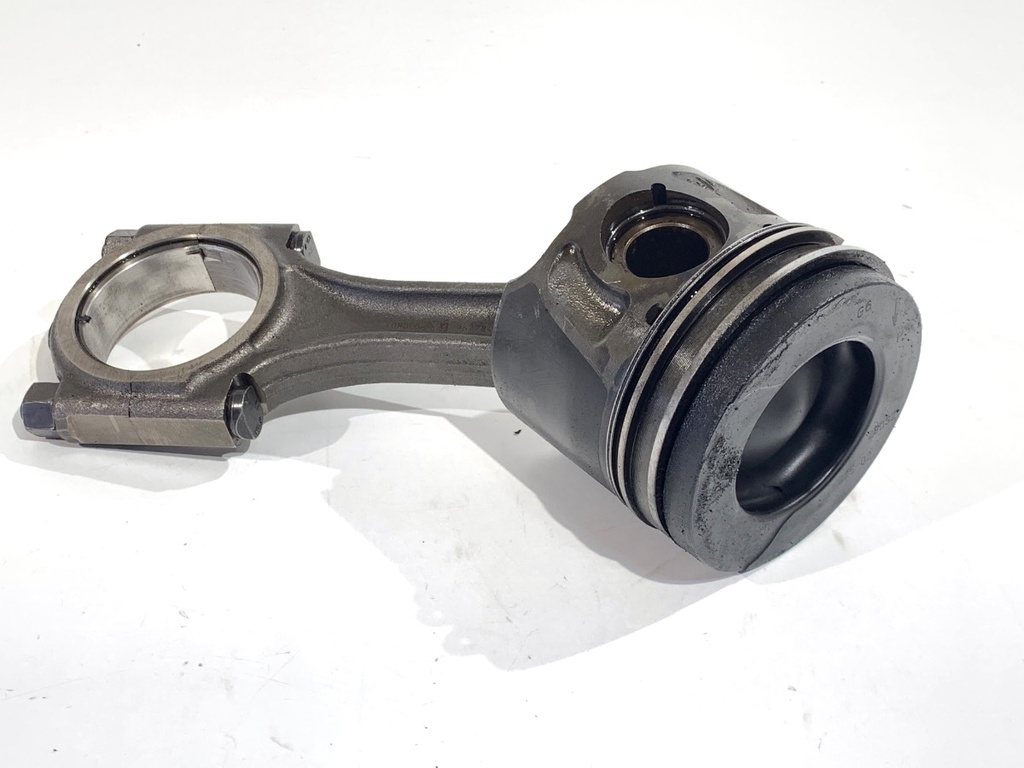 [STARK-864567] Pistón con biela Citroën DS4 (NX_) 2.0 HDi 165 2011-2015