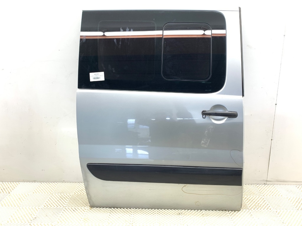 [STARK-692203] Puerta trasera derecha CITROEN JUMPY (VF7) 2.0 HDi 165 2010-2016