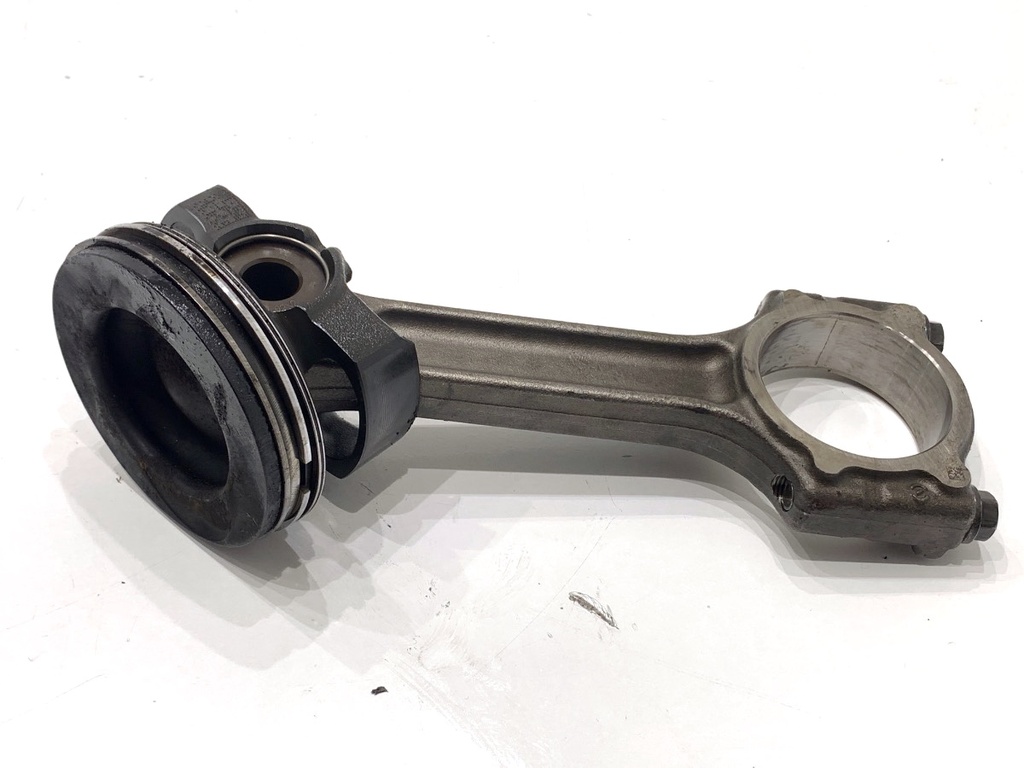 [STARK-888731] Pistón con biela Renault Megane IV liftback (B9A/M/N_) 1.5 Blue dCi 115