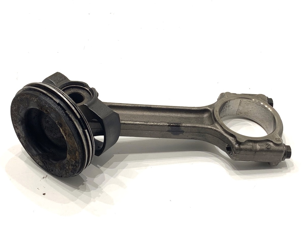 [STARK-888732] Pistón con biela Renault Mégane IV liftback (B9A/M/N_) 1.5 Blue dCi 115