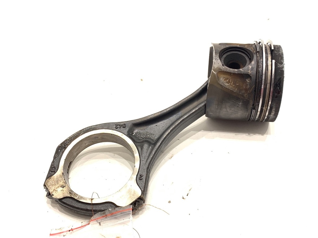 [STARK-898553] Pistón con biela Mercedes-Benz Clase E (W212) 2009-2016