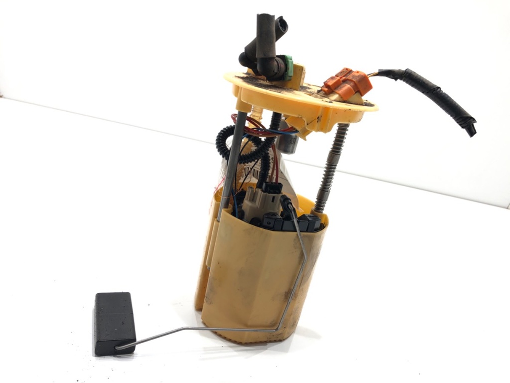 [STARK-900139] Bomba de combustible Suzuki Swift III (MZ, EZ) 1.3 DDiS 2005-2022