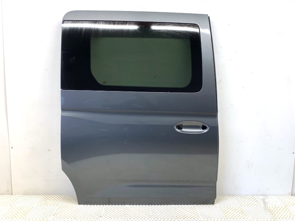 [STARK-890063] Puerta trasera derecha Ford Tourneo Connect / Grand Tourneo Connect V761 2022- 2.0 EcoBlue 90 kW