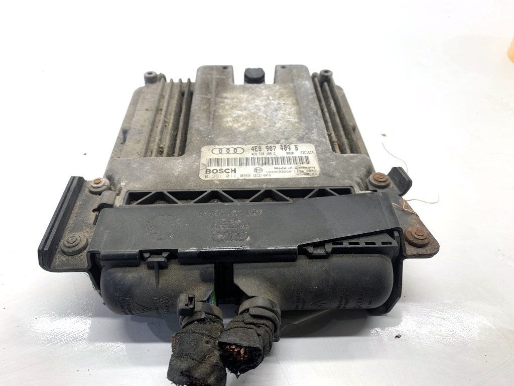 [STARK-909147] Centralita motor AUDI A8 D3 (4E2, 4E8) 4.0 TDI quattro 202 kW 2003-2005