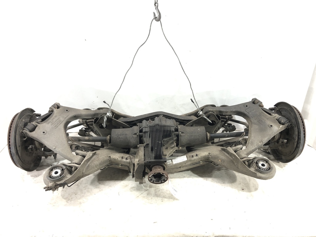 [STARK-433957] Viga trasera VW Phaeton (3D1, 3D2, 3D3, 3D4, 3D6, 3D7, 3D8, 3D9) 2002-2016