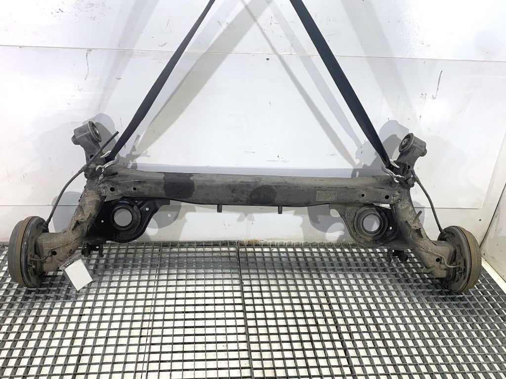 [STARK-876479] Viga trasera NISSAN MICRA V (K14) 2016-2022