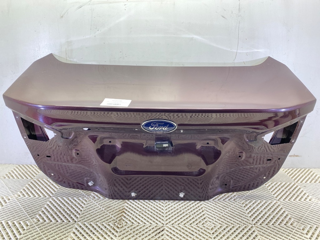 [STARK-652190] Portón trasero Ford Mondeo V sedán (CD) 2012-2022