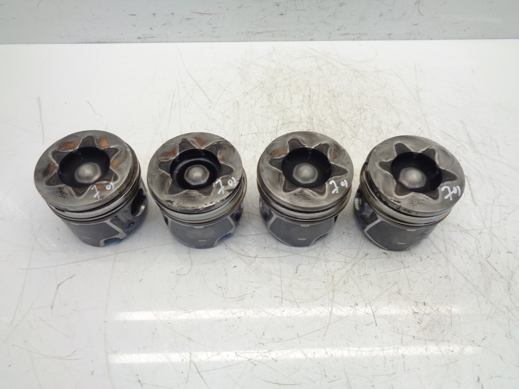 [MTD-389016] 4x pistones Volvo C70 MK2 2.0 D Diesel D4204T 8653658