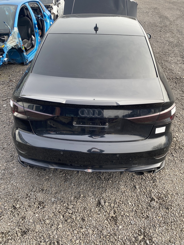 [EPE-100643] Tapa de maletero AUDI A3 8VS/8VM S3 quattro