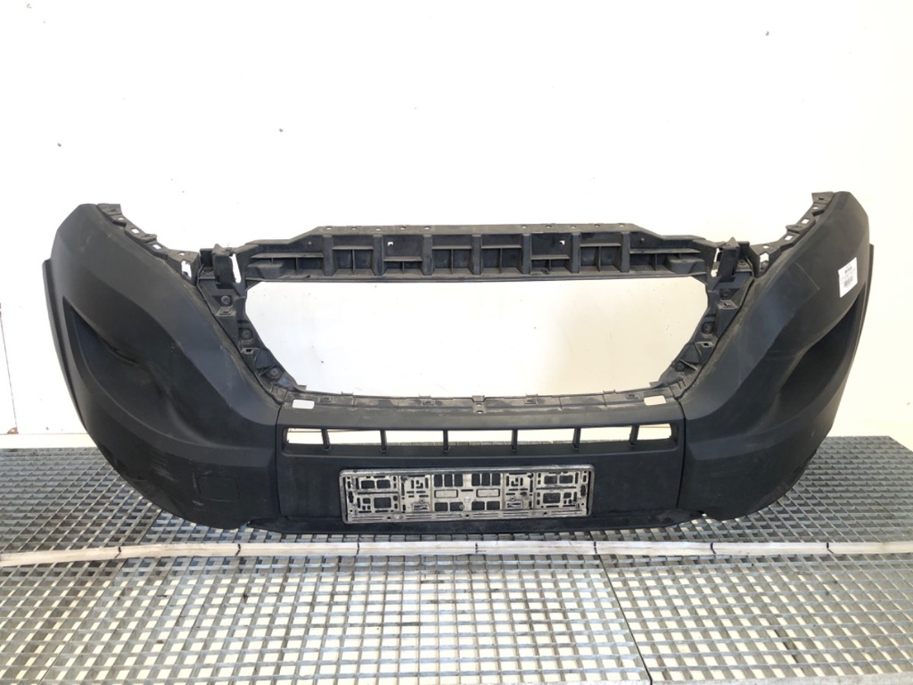 [STARK-897656] Parachoques delantero OPEL MOVANO C Platforma/podwozie (U9) 2021-2022