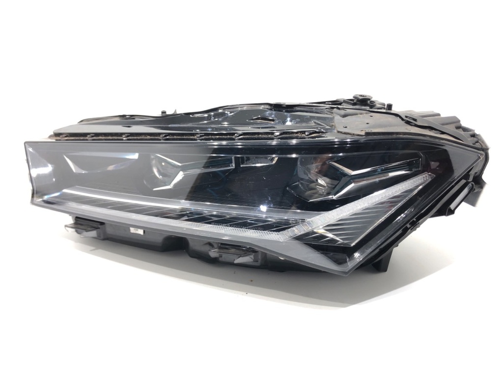 [STARK-660251] Faros delanteros izquierdos SKODA SUPERB IV Kombi (NZ5) 2023 -