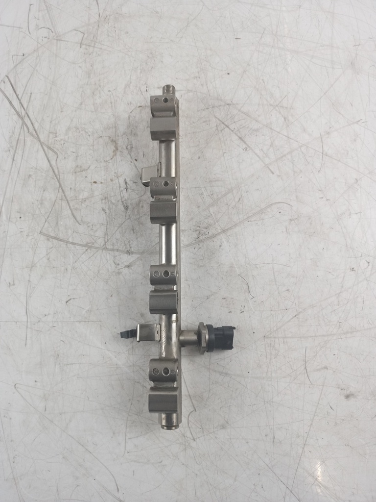 [MTD-432211] Carril del inyector Hyundai Kia i30 i40 ix35 1.6 GDI G4FD 35350-2B110