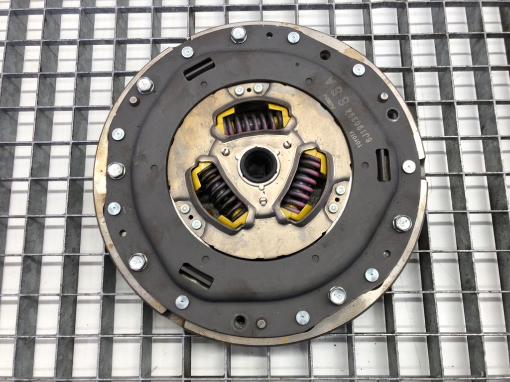 [STARK-625528] Embrague Toyota Yaris Liftback (P13) 1.5 Hybrid 2012-2022