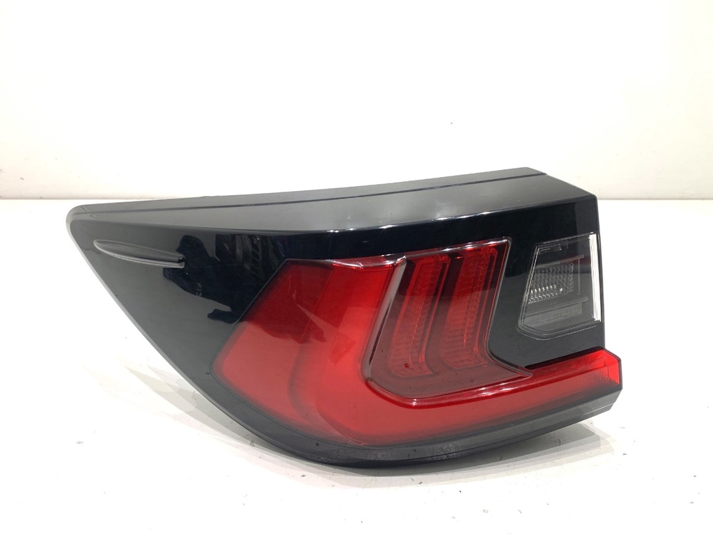 [STARK-829285] Piloto trasero izquierdo LEXUS LBX (_AYH1_, _AYA1_) 2023-