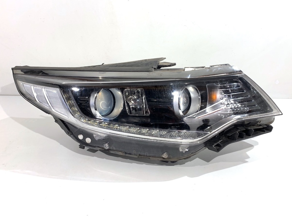 [STARK-795772] Faros delanteros derecho KIA Optima (JF) 2015-2022