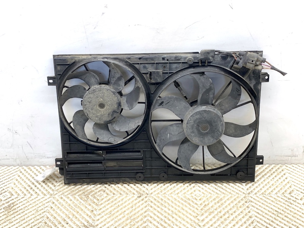 [STARK-758448] Ventilador de radiador SEAT León (1P1) 2.0 TDI 103 kW 140 CV 2005-2010