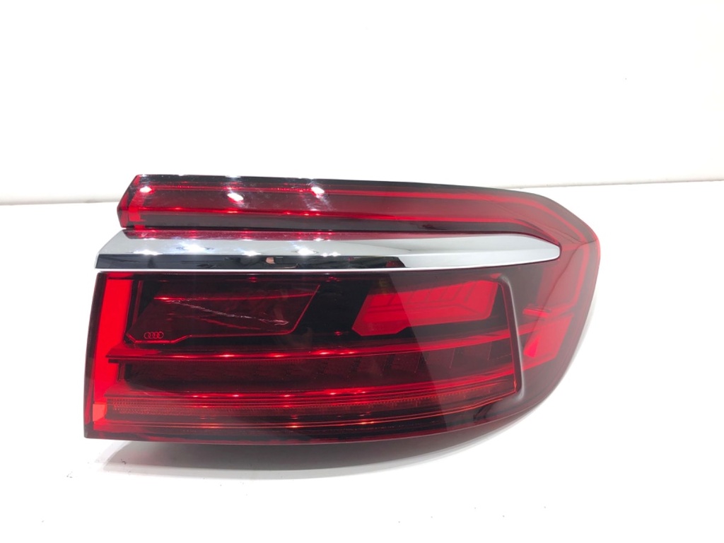 [STARK-809632] Piloto trasero derecho AUDI A8 D5 (4N2, 4N8) 2017-2022