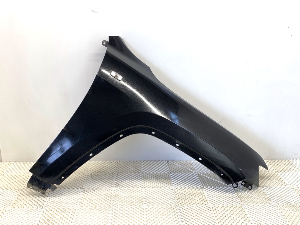 [STARK-881504] Aleta delantera derecha JEEP Grand Cherokee IV (WK, WK2) 2010-2022