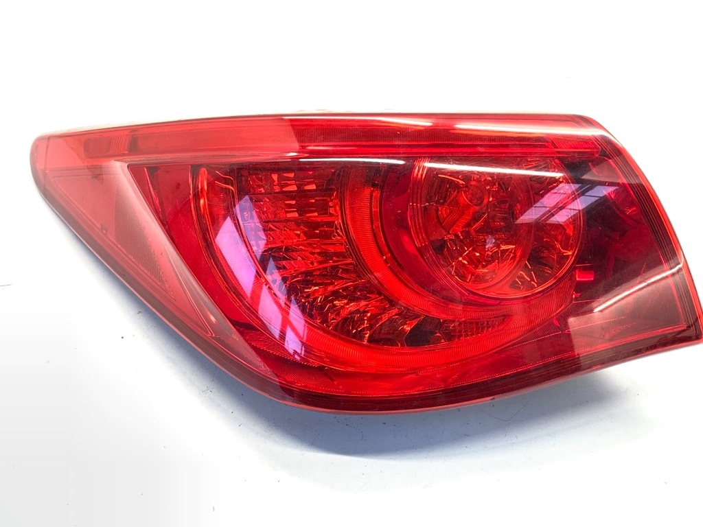 [STARK-853888] Piloto trasero izquierdo INFINITI Q50 2013-2022
