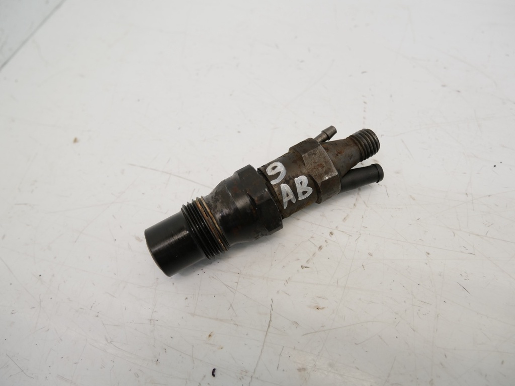 [MTD-494171] Inyector VW Transporter T4 2.4 D AJA 068130202