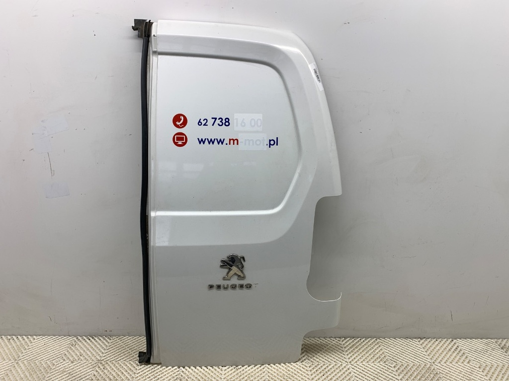 [STARK-801081] Puerta trasera derecha PEUGEOT PARTNER K9 2018-2022