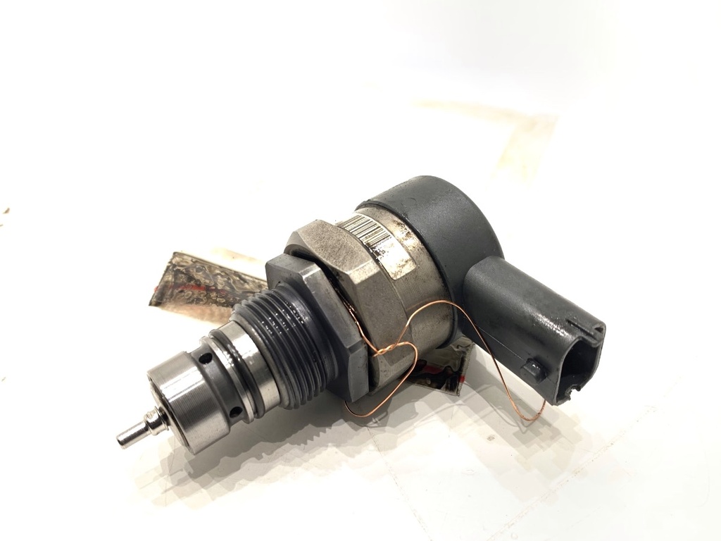 [STARK-804822] Sensor de presión de combustible Jaguar XF II (X260) 2.0 D 132 kW