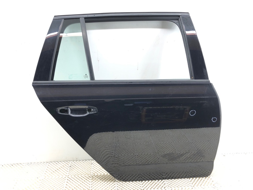 [STARK-794015] Puerta trasera derecha SKODA Octavia III Combi (5E5, 5E6) 2012-2022