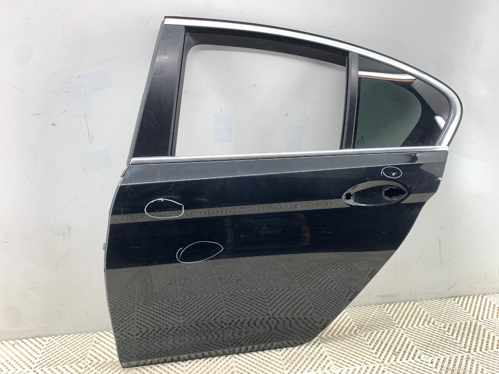 [STARK-800727] Puerta trasera izquierda BMW Serie 5 (G30, F90) 2016-2022