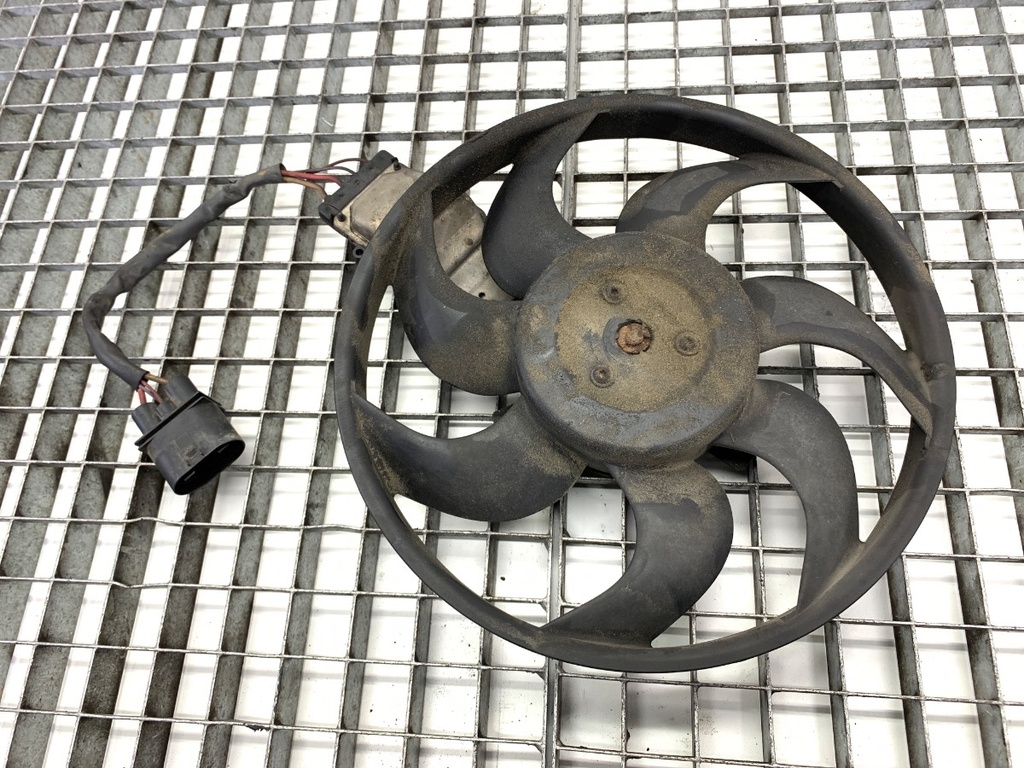 [STARK-789950] Ventilador de aire acondicionado VW Touareg (7LA, 7L6, 7L7) 2002-2013