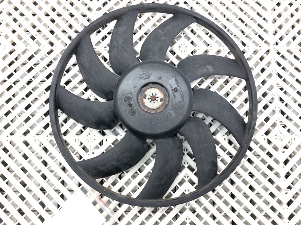 [STARK-800335] Ventilador de radiador de aire acondicionado Audi A4 B8 Avant (8K5) 2.0 TDI 105 kW 2008-2015