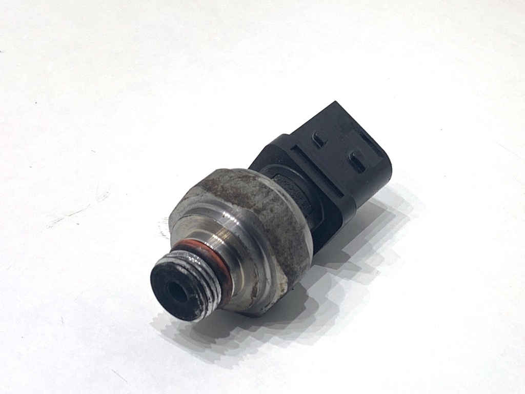 [STARK-815892] Sensor de presión de combustible JEEP Grand Cherokee IV (WK, WK2) 3.0 CRD V6 4x4 184 kW 2013-2022