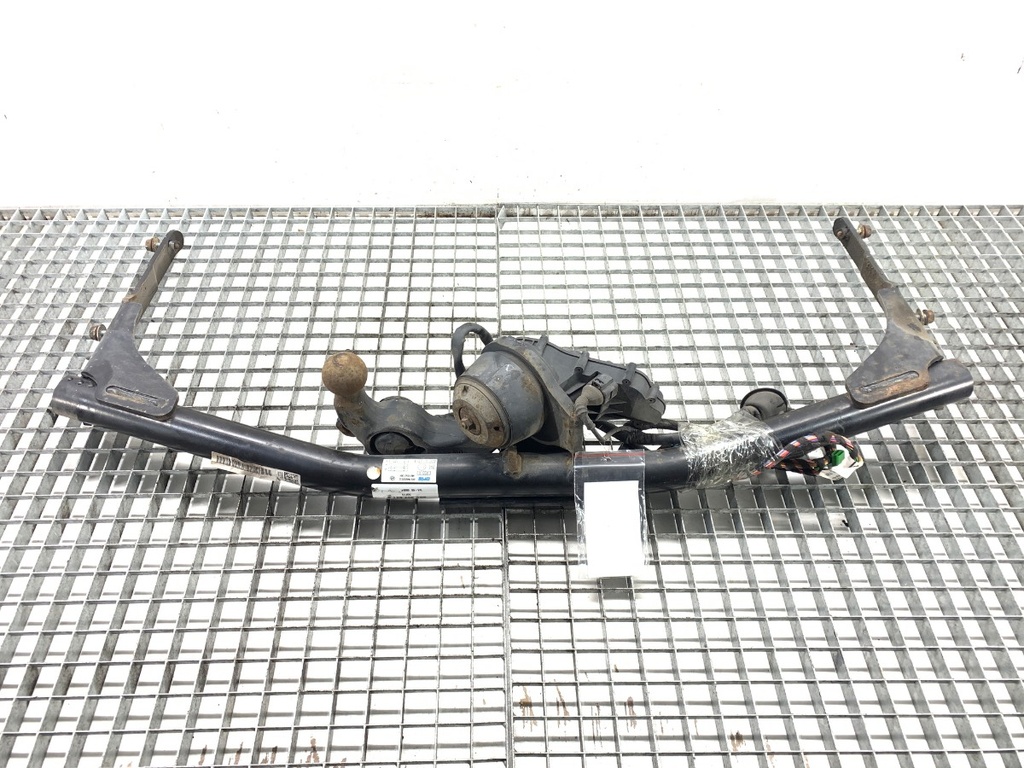 [STARK-804954] Enganche de remolque VW Passat B8 Variant (3G5, CB5) 2.0 TDI 140 kW 2014-2022