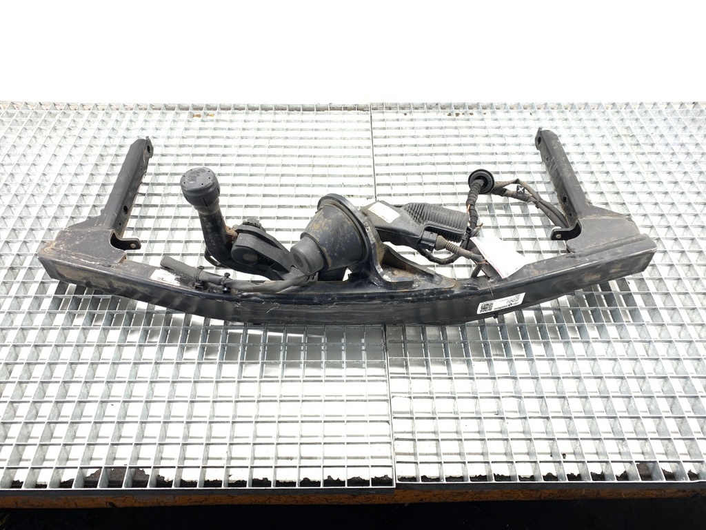 [STARK-785889] Enganche de remolque AUDI A5 (F53, F5P) 2016-2022 2.0 TDI