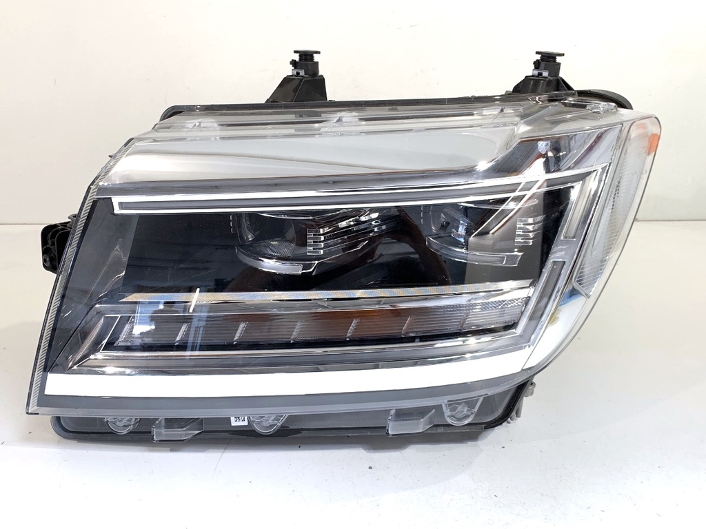 [STARK-901833] Faros delanteros izquierdos MAN TGE 2017-2022