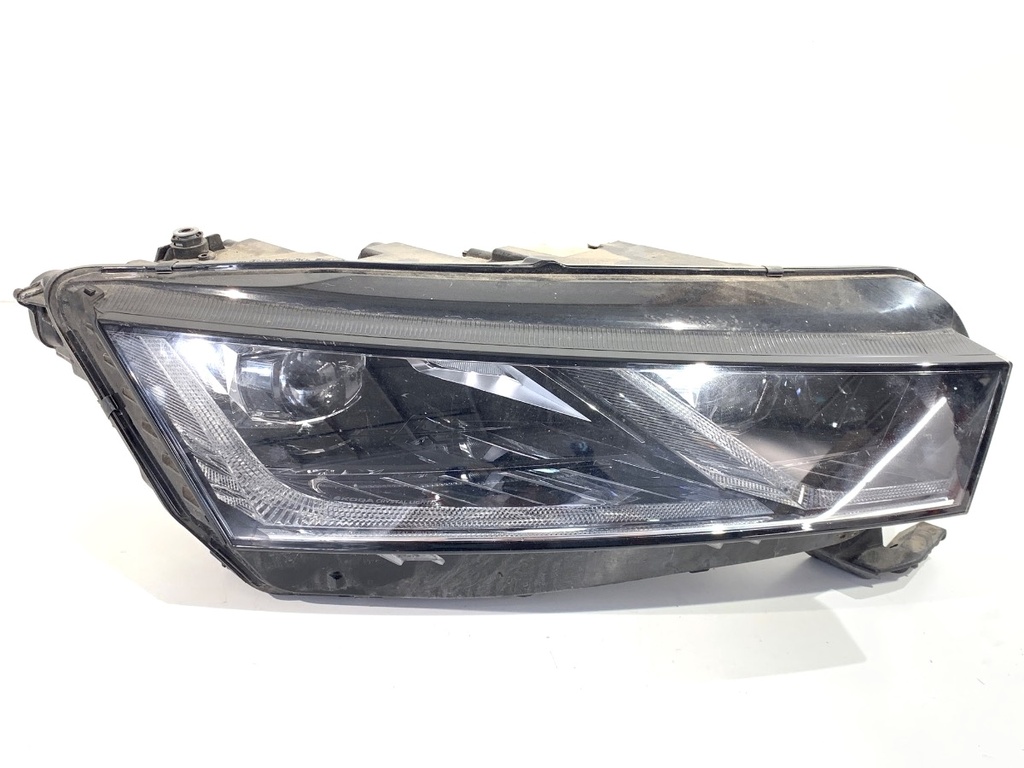 [STARK-910050] Faros delanteros derecho SKODA OCTAVIA IV Combi (NX5) 2019-2022