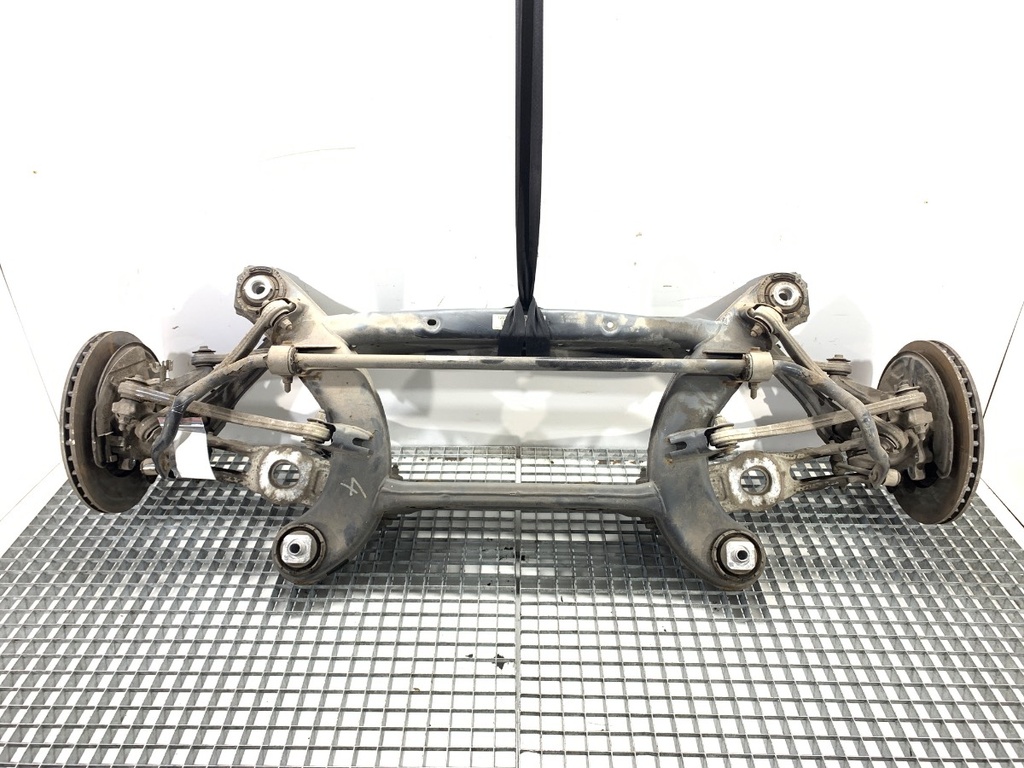 [STARK-787686] Viga trasera MERCEDES-BENZ CLS (C257) 2017-2022