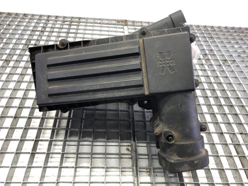 [STARK-605775] Caja de filtro de aire VW Touran (1T1, 1T2) 2.0 TDI 125 kW 2005-2010