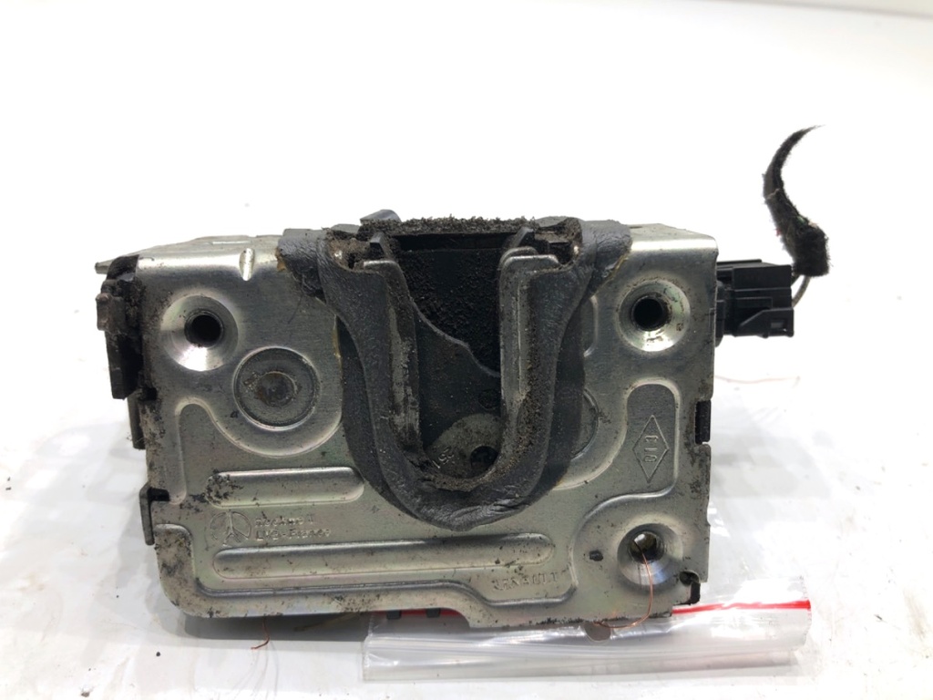 [STARK-823170] Cerradura de puerta trasera izquierda Dacia Duster (HS_) 2010-2018