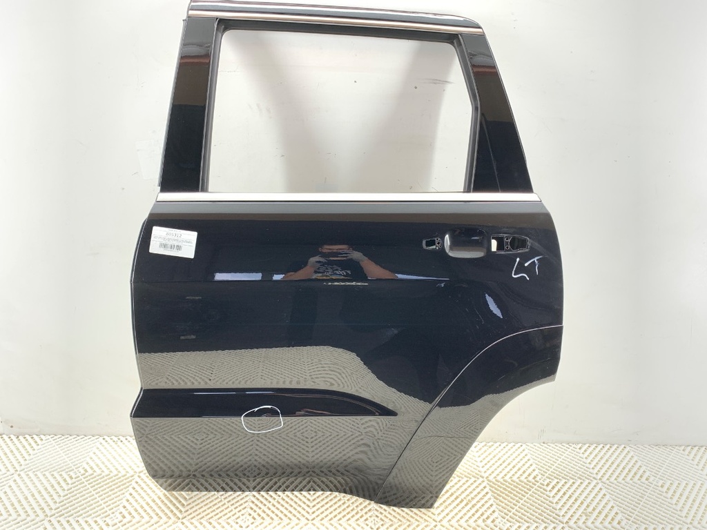 [STARK-805312] Puerta trasera izquierda Jeep Grand Cherokee IV (WK, WK2) 2010-2022