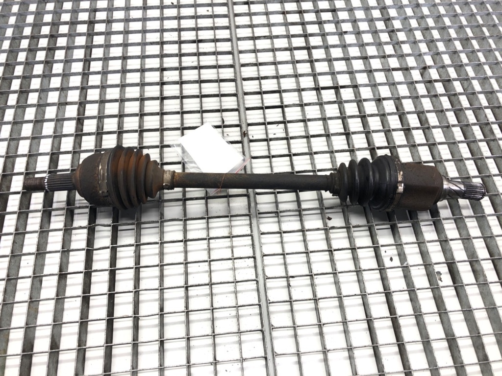 [STARK-791898] Palier delantero izquierdo NISSAN MICRA III (K12) 1.2 16V 2003-2010