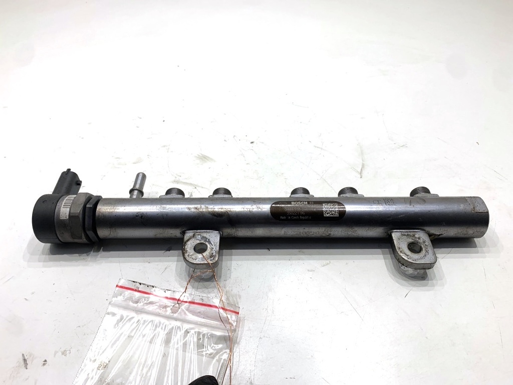 [STARK-892415] Rampa de inyectores JEEP Grand Cherokee IV (WK, WK2) 3.0 CRD V6 4x4 2011-2022