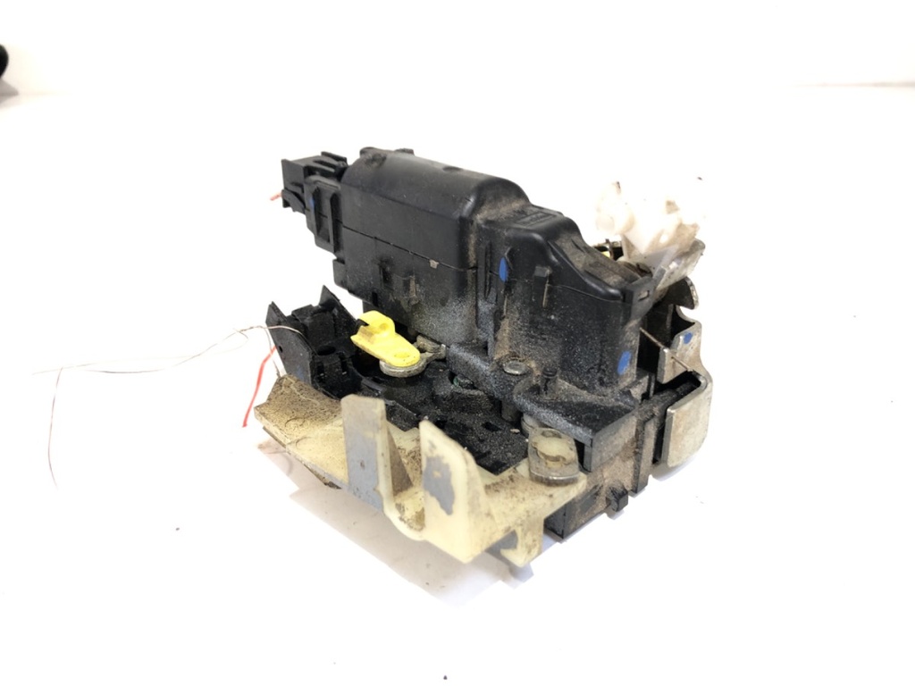 [STARK-703817] Cerradura de puerta delantera izquierda Dacia Duster (HS_) 2010-2018