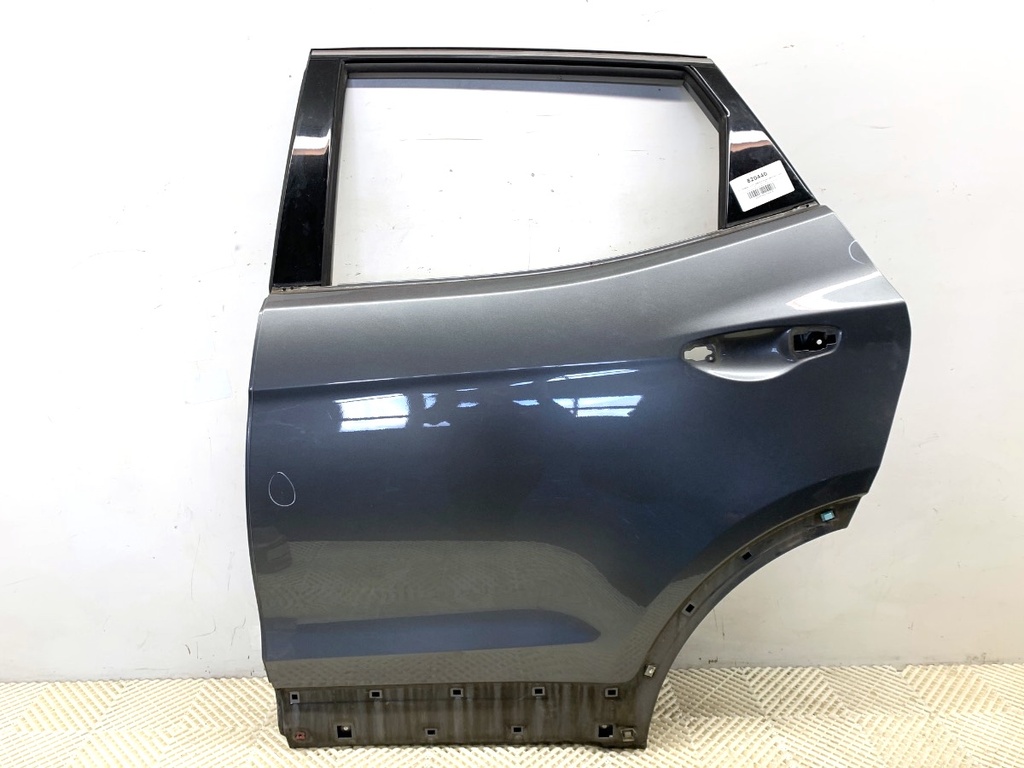 [STARK-820440] Puerta trasera izquierda HYUNDAI SANTA FÉ III (DM, DMA) 2012-2022