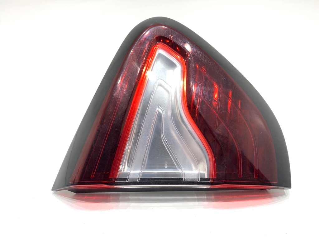 [STARK-784957] Piloto trasero izquierdo RENAULT CAPTUR I (J5_, H5_) 2013-2022