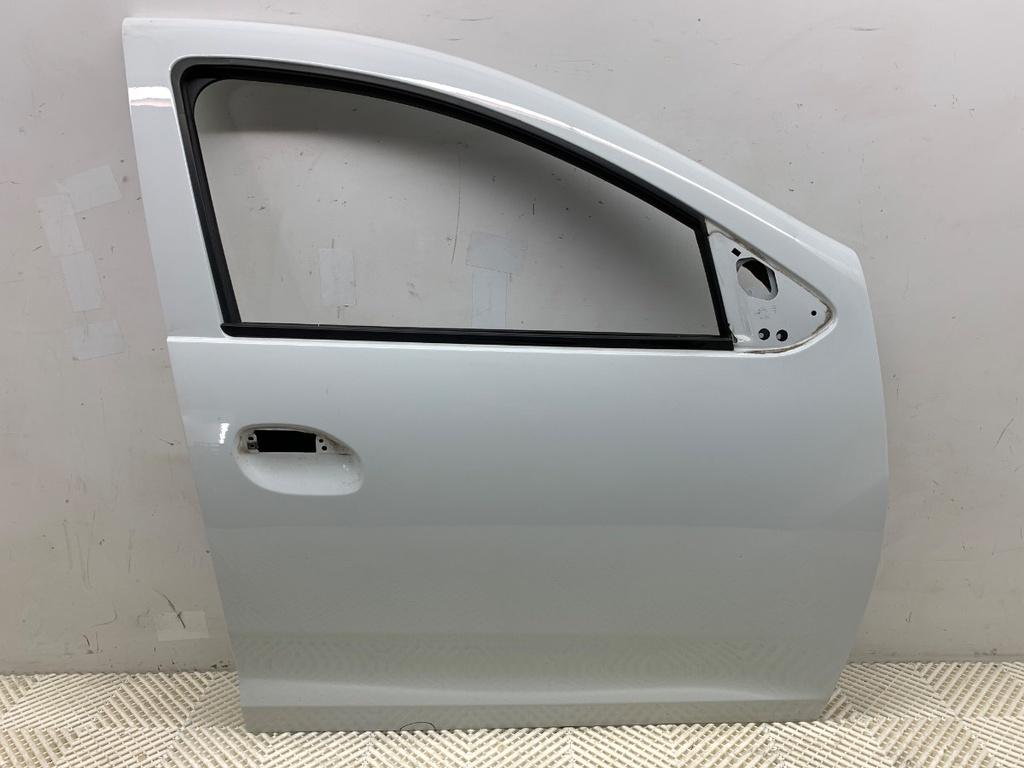 [STARK-827050] Puerta delantera derecha Dacia Duster (HM_) 2017-2022