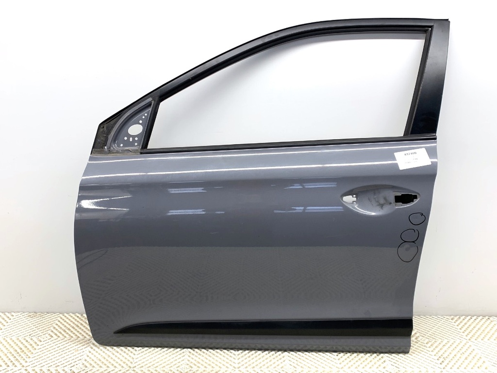 [STARK-832400] Puerta delantera izquierda HYUNDAI i20 II (GB, IB) 1.4 74 kW 2014-2022