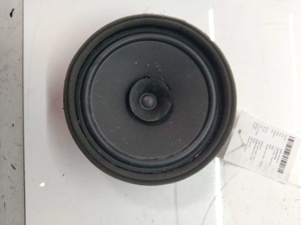 [MTD-504896] Altavoz trasero derecho Mitsubishi L200 Triton KB4T 2.5 DI-D 4D56 8720A0