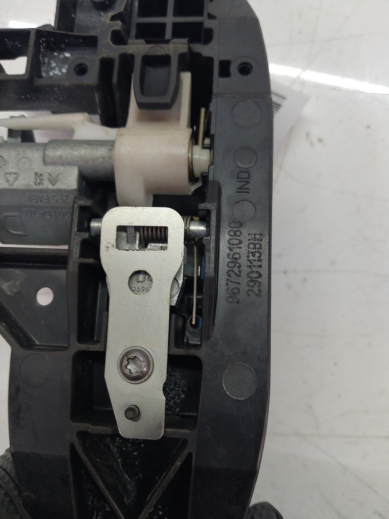 [MTD-507701] Tirador de puerta Peugeot 208 CA 1.0 VTi 68 CV 2013